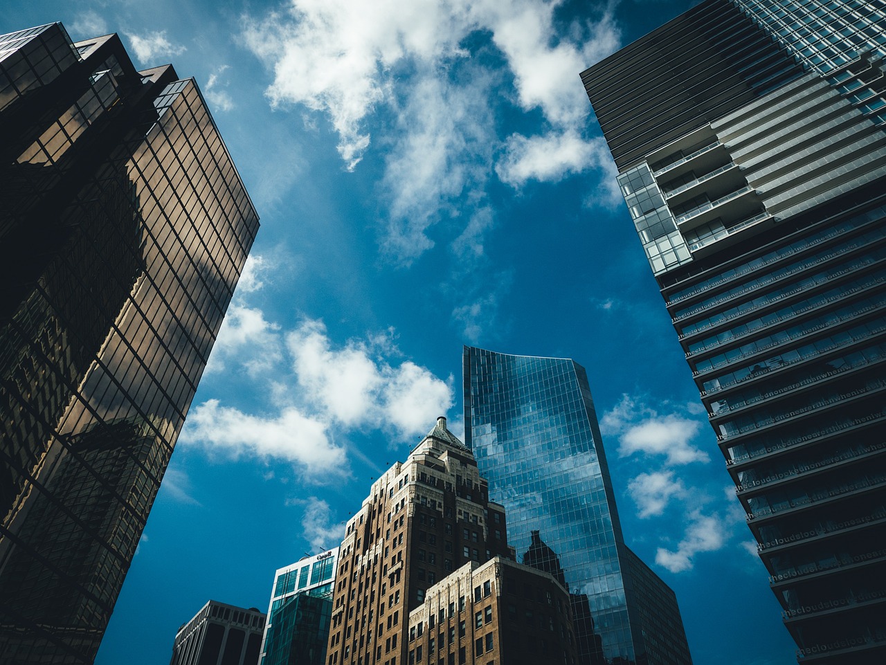 buildings-4621816_1280